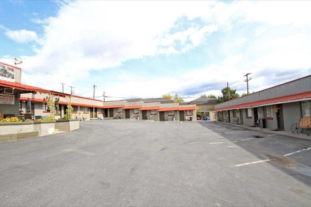 Selkirk Motel Colville Extérieur photo